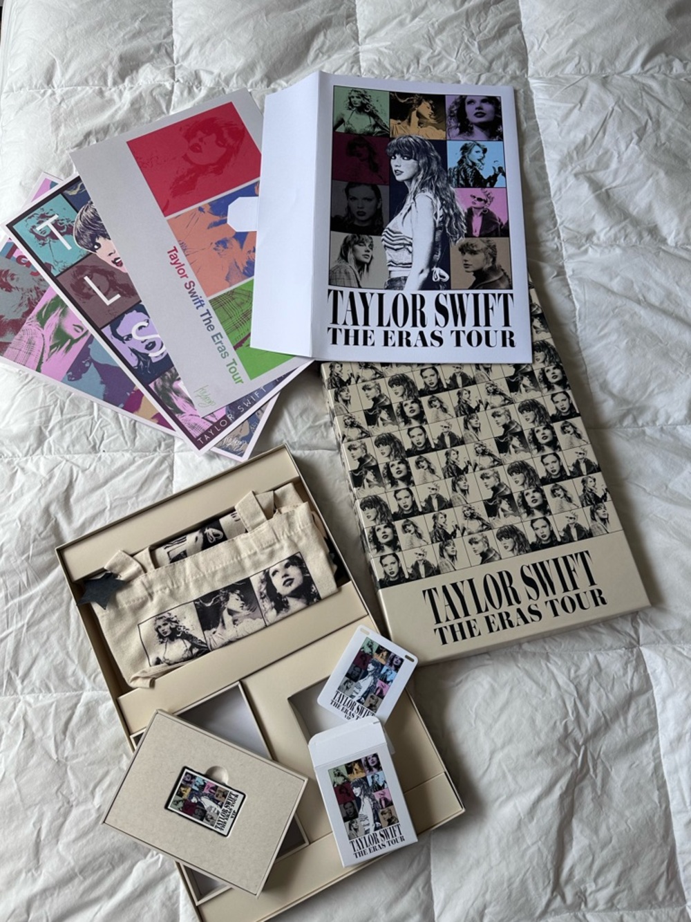 Taylor Swift Eras Tour VIP Set - Black & Cream Photo Collage - Picture 2 of 12
